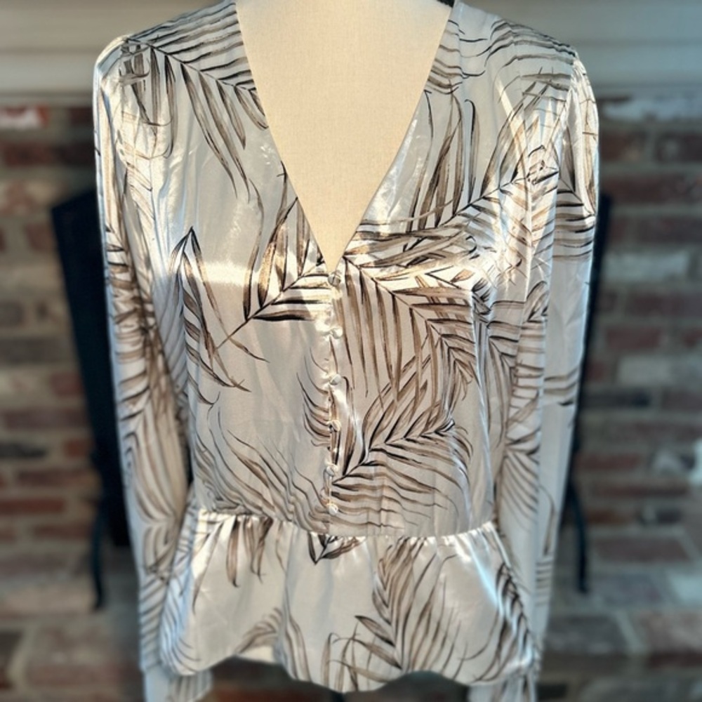White House Black Market - Very Good Used Condition Size Large